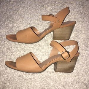 Tan Sandals Size 9